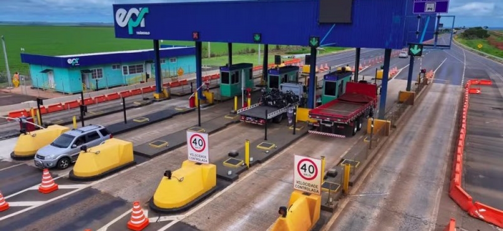 Praça de pedágio na MGC-452 — Foto: EPR Triângulo/Divulgação